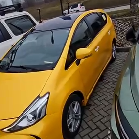 Оклейка кузова Toyota автовинилом Sunmax 525 Metallic Yellow