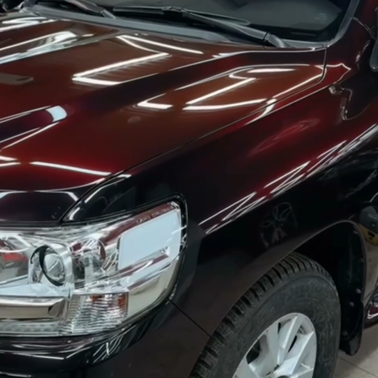 Оклейка Toyota цветной полиуретановой пленкой Sunmax 18 Black Red Pearl Color PPF
