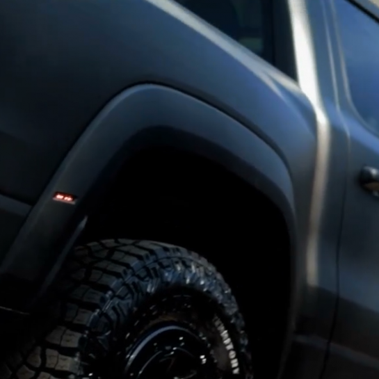 Оклейка Dodge RAM 1500 виниловой пленкой Sunmax 568 Super Matt Black
