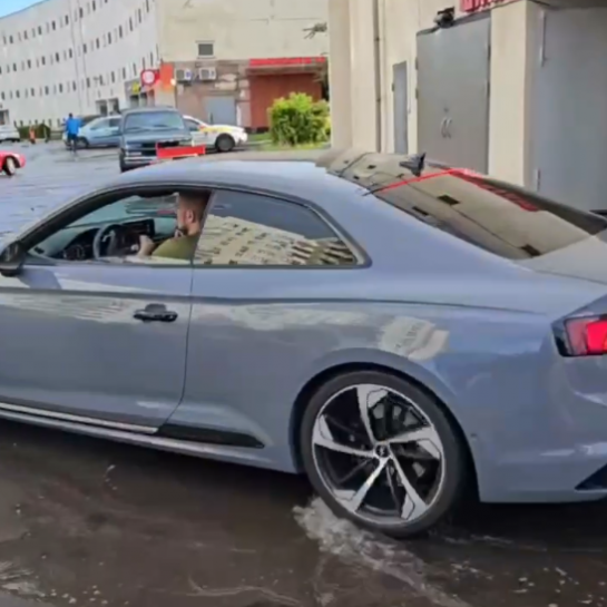 Оклейка Audi цветным защитным полиуретаном Sunmax 16 Nardo Gray Gloss PPF