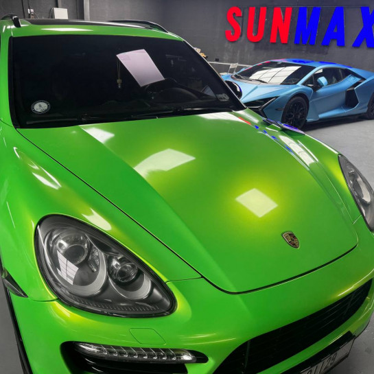 Оклейка Porsche автовинилом Sunmax 350 Coral Apple Green