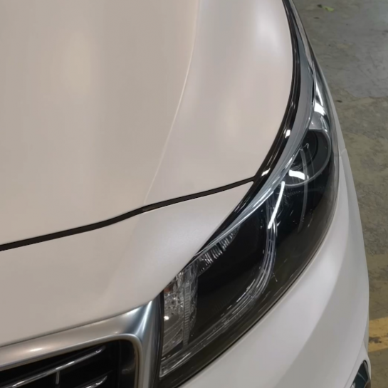 Оклейка Kia полиуретаном Sunmax 36 White Matt Pearl Color PPF