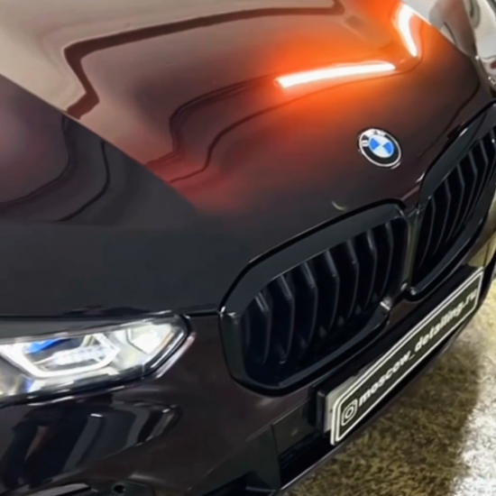 Оклейка BMW полиуретаном цвета Sunmax 18 Black Red Color PPF