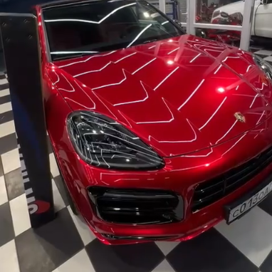 Оклейка Porsche цветным защитным полиуретаном Sunmax 48 Metall Red Color PPF