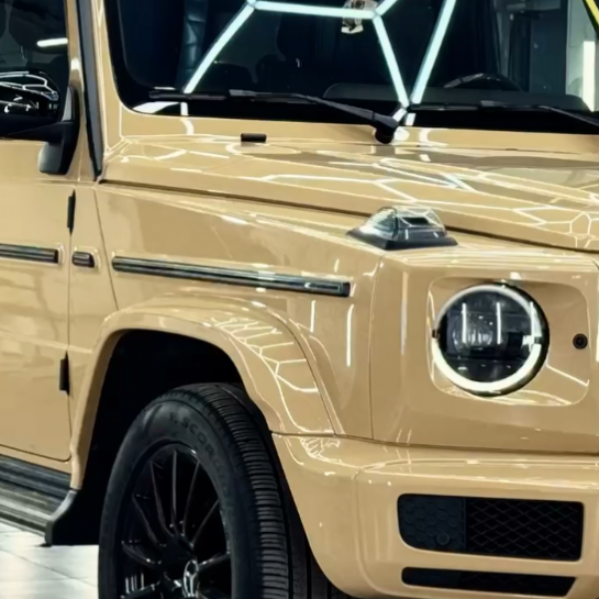 Оклейка Mercedes цветным защитным полиуретаном Sunmax 58 Desert Yellow Color PPF