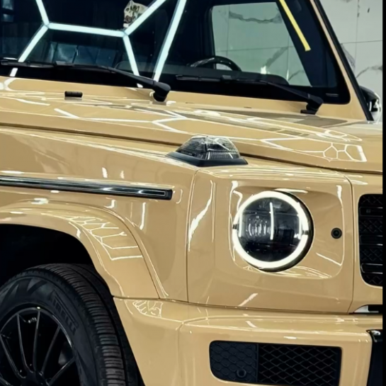 Оклейка Mercedes цветным защитным полиуретаном Sunmax 58 Desert Yellow Color PPF