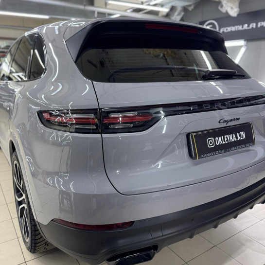Оклейка Porsche цветным полиуретаном Sunmax 15 Brooklyn Grey Gloss Color PPF