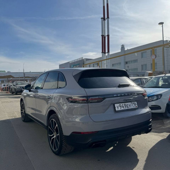 Оклейка Porsche цветным полиуретаном Sunmax 15 Brooklyn Grey Gloss Color PPF