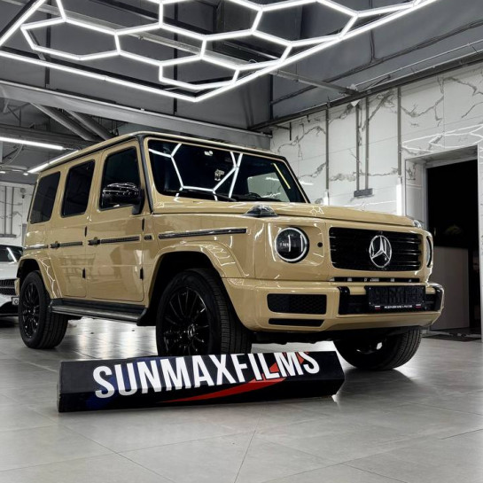 Оклейка Mercedes цветным защитным полиуретаном Sunmax 58 Desert Yellow Color PPF