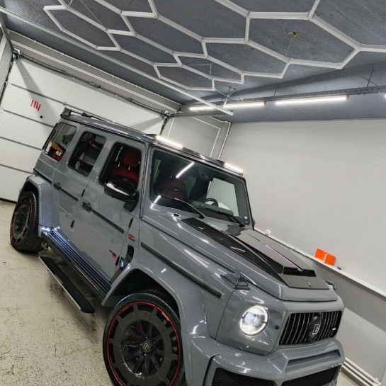 Оклейка Mercedes AMG цветным защитным полиуретаном Sunmax 16 Nardo Gray Gloss Color PPF