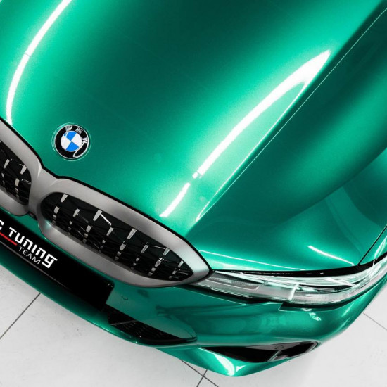Оклейка кузова BMW цветным полиуретаном Sunmax 49 BMW Green Color PPF