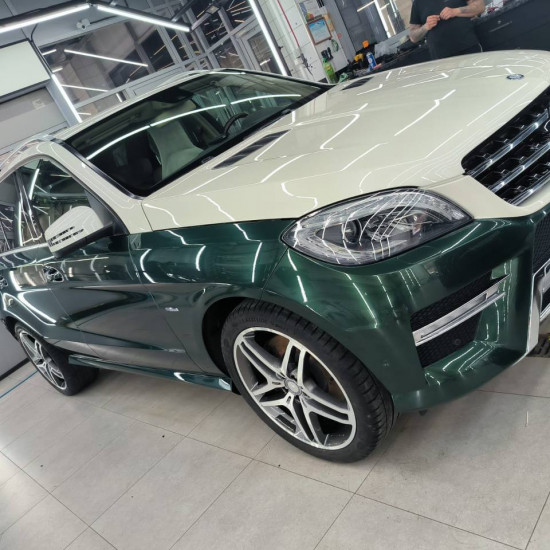 Оклейка Mercedes цветным полиуретаном Sunmax 55 Tesla Forest Green Color PPF