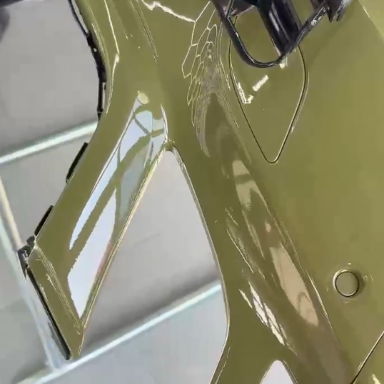 Оклейка Mercedes цветным антигравийным полиуретаном Sunmax 9 Urban Green Gloss Color PPF
