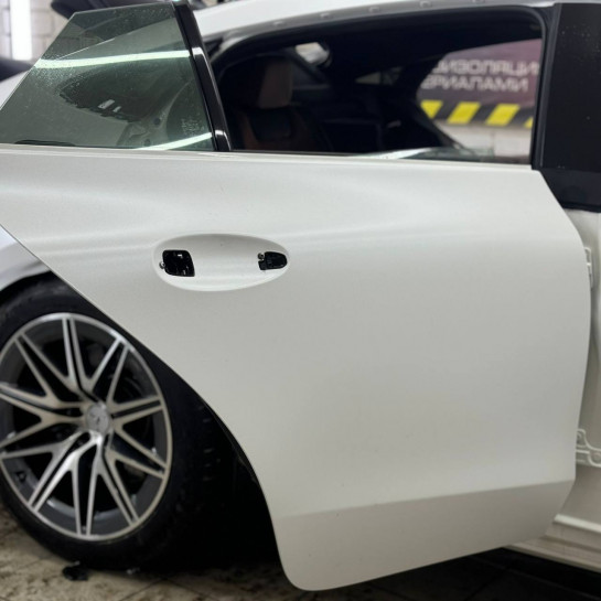 Оклейка Mercedes цветным защитным полиуретаном Sunmax 36 White Matt Pearl Color PPF