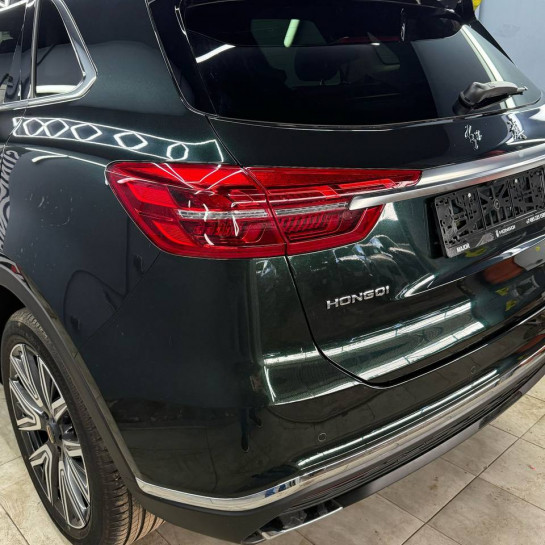 Оклейка Hongqi цветным антигравийным полиуретаном Sunmax 4 Goodwood Green Pearl Color PPF