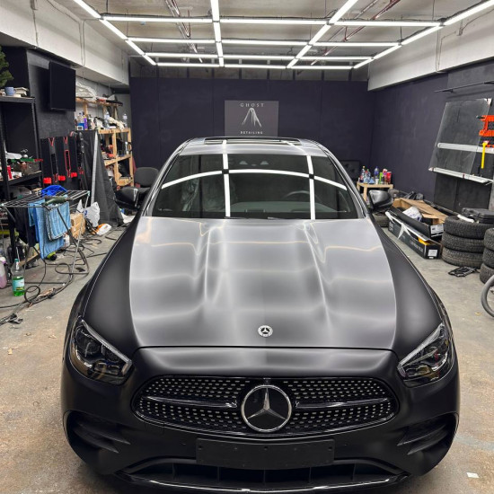 Оклейка Mercedes защитным цветным полиуретаном Sunmax 26 Black Matt Color PPF