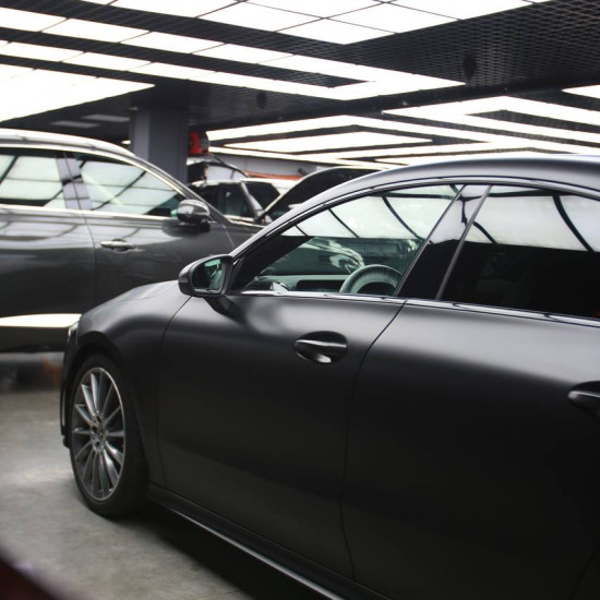 Полная оклейка кузова Mercedes цветным полиуретаном Sunmax 26 Black Matt PPF
