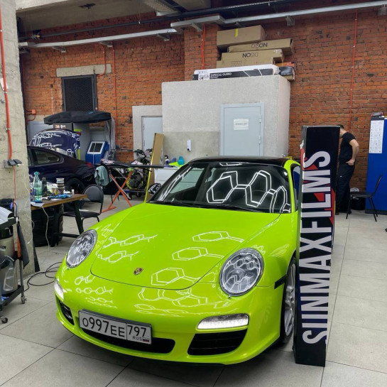 Оклейка кузова Porsche 911 полиуретаном Sunmax для защиты от повреждений