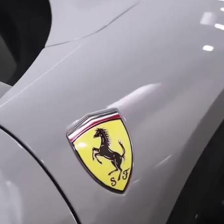Оклейка Ferrari защитной полиуретановой пленкой Sunmax 14 Sublime Gloss PPF