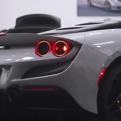 Оклейка Ferrari защитной полиуретановой пленкой Sunmax 14 Sublime Gloss PPF
