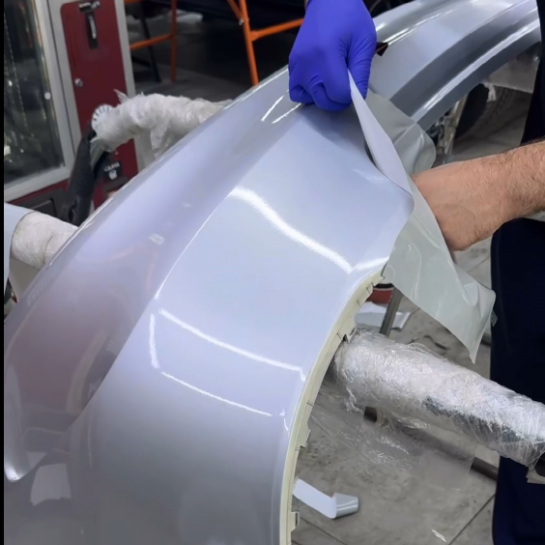 Оклейка Mercedes полиуретановой пленкой Sunmax 13 Volcano Gray Gloss PPF