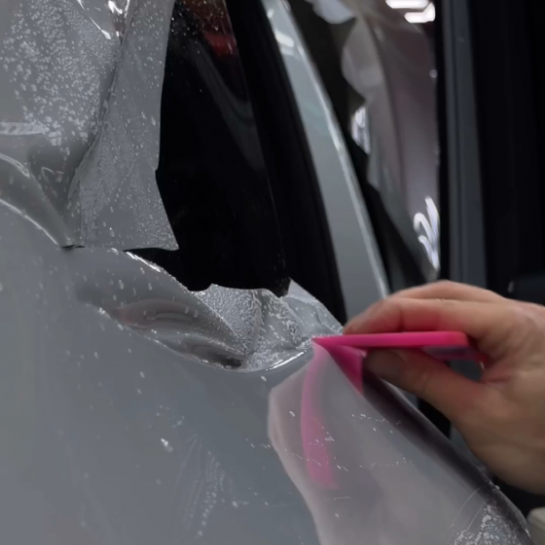 Оклейка Mercedes полиуретановой пленкой Sunmax 13 Volcano Gray Gloss PPF