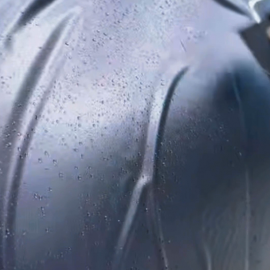 Оклейка автомобиля Mercedes цветным полиуретаном Sunmax 45 AMG Gray Matt