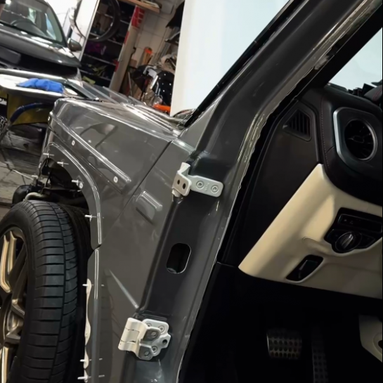 Оклейка Mercedes-Benz G-класс серым полиуретаном Sunmax 16 Nardo Gray Gloss