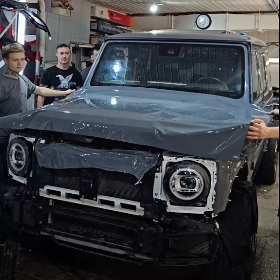 Оклейка Mercedes-Benz G-класс серым полиуретаном Sunmax 16 Nardo Gray Gloss