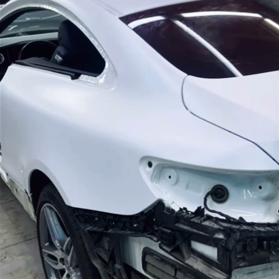Оклейка Mercedes цветной белой пленкой из полиуретана Sunmax 36 White Matt Pearl PPF