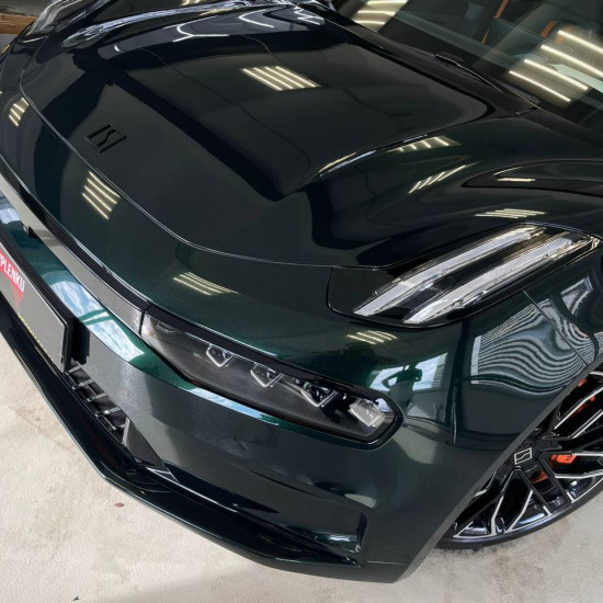 Оклейка Zeekr полиуретаном Sunmax 4 Goodwood Green Pearl PPF
