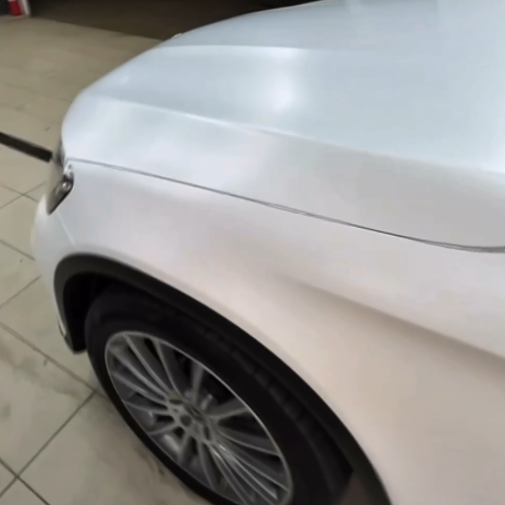 Оклейка кузова Mercedes белым полиуретаном Sunmax 36 White Matt Pearl PPF