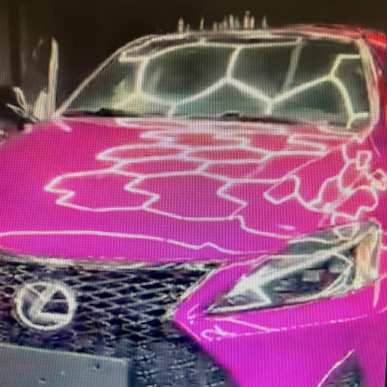 Оклейка Lexus розовой полиуретановой пленкой Sunmax 19 Violet Pearl PPF