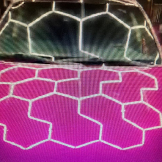 Оклейка Lexus розовой полиуретановой пленкой Sunmax 19 Violet Pearl PPF