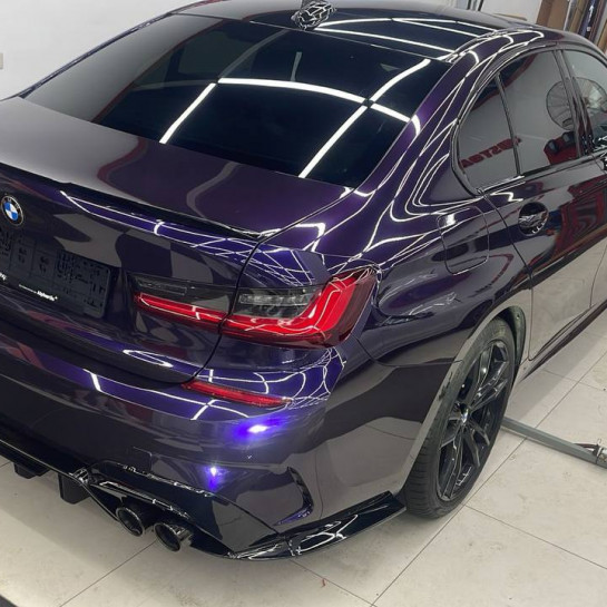 Оклейка BMW сиреневым полиуретаном Sunmax 20 Purple Pearl PPF
