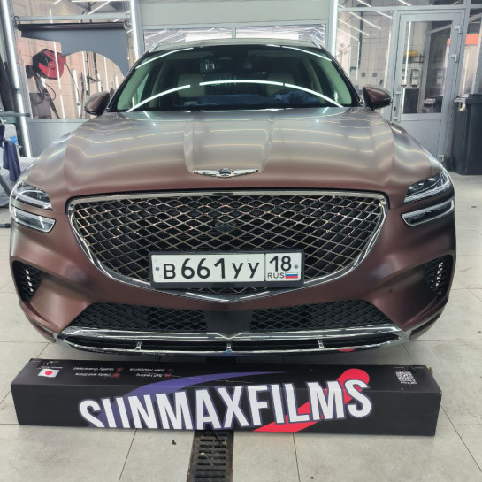 Оклейка Hyundai Genesis полиуретаном Sunmax 37 Matte Black Charm Red PPF