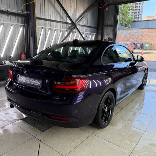 Оклейка BMW полиуретановой пленкой Sunmax 20 Purple Pearl PPF