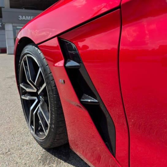 Оклейка BMW цветным полиуретаном Sunmax 48 Metal Red PPF