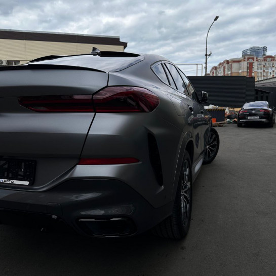 Оклейка BMW пленкой Sunmax 45 Matte AMG Gray PPF