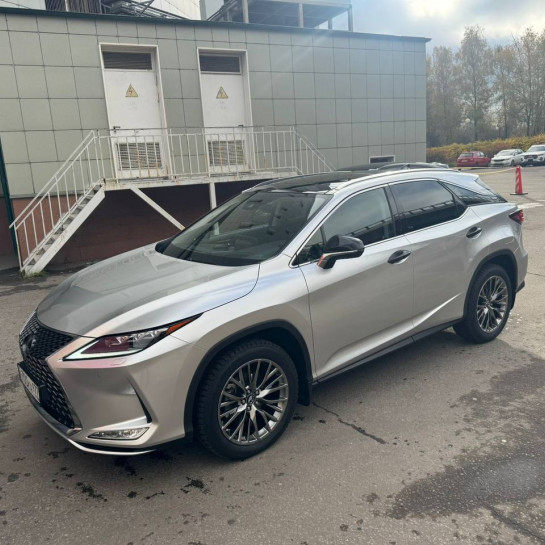 Оклейка Lexus защитным полиуретаном Sunmax цвета 44 Metal Gray PPF