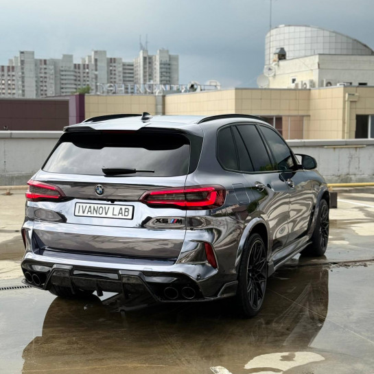 Оклейка BMW полиуретаном Sunmax 61 Super Chrome Black PPF