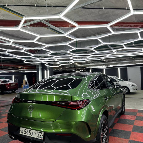 Оклейка Mercedes полиуретаном для защиты кузова Sunmax цвет 3 Dark Green Pearl PPF