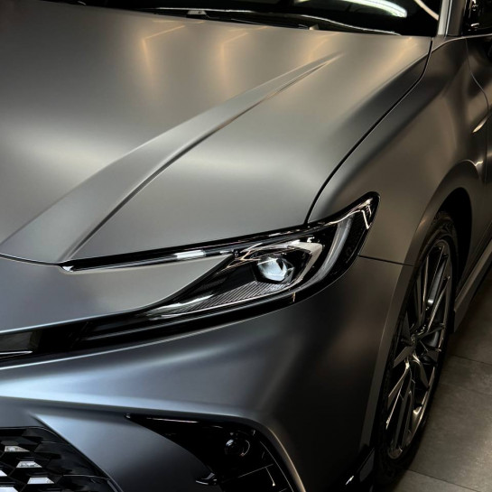 Оклейка кузова Toyota полиуретаном Sunmax 24 Gray Matt PPF