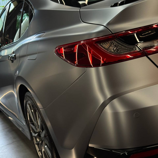 Оклейка кузова Toyota полиуретаном Sunmax 24 Gray Matt PPF
