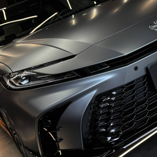 Оклейка кузова Toyota полиуретаном Sunmax 24 Gray Matt PPF
