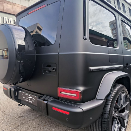 Оклейка Mercedes цветной полиуретановой пленкой Sunmax 135 Matt Metal Extreme Black PPF 