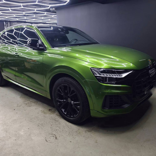 Оклейка кузова Audi полиуретаном Sunmax цвета 3 Dark Green Pearl PPF