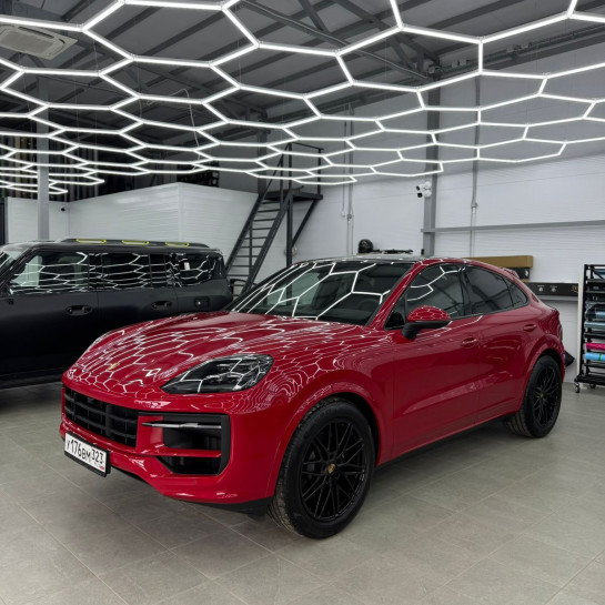 Оклейка Porsche полиуретаном Sunmax 1 Ferrari Red Gloss PPF