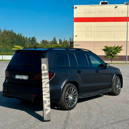 Оклейка Mercedes полиуретановой пленкой Sunmax 108 Matt Metal Black Blue PPF 