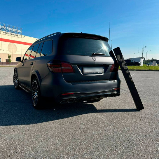Оклейка Mercedes полиуретановой пленкой Sunmax 108 Matt Metal Black Blue PPF 